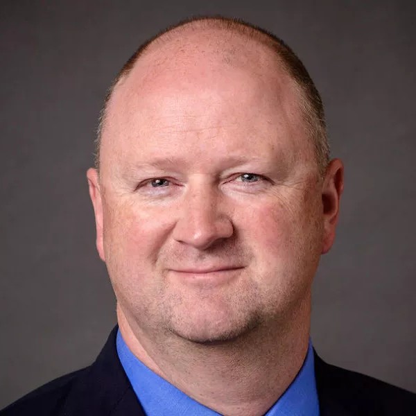 Todd Queen headshot